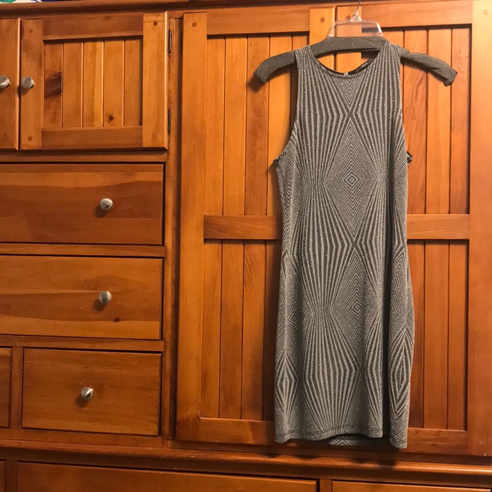 Soprano Gray Geometric Sleeveless Shift Dress